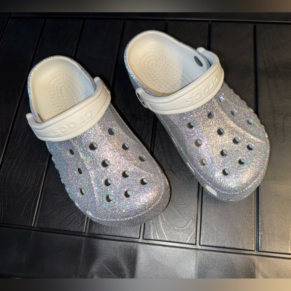 🐊 New Crocs  Silver Glitter Clogs size 6 - Picture 7 of 11